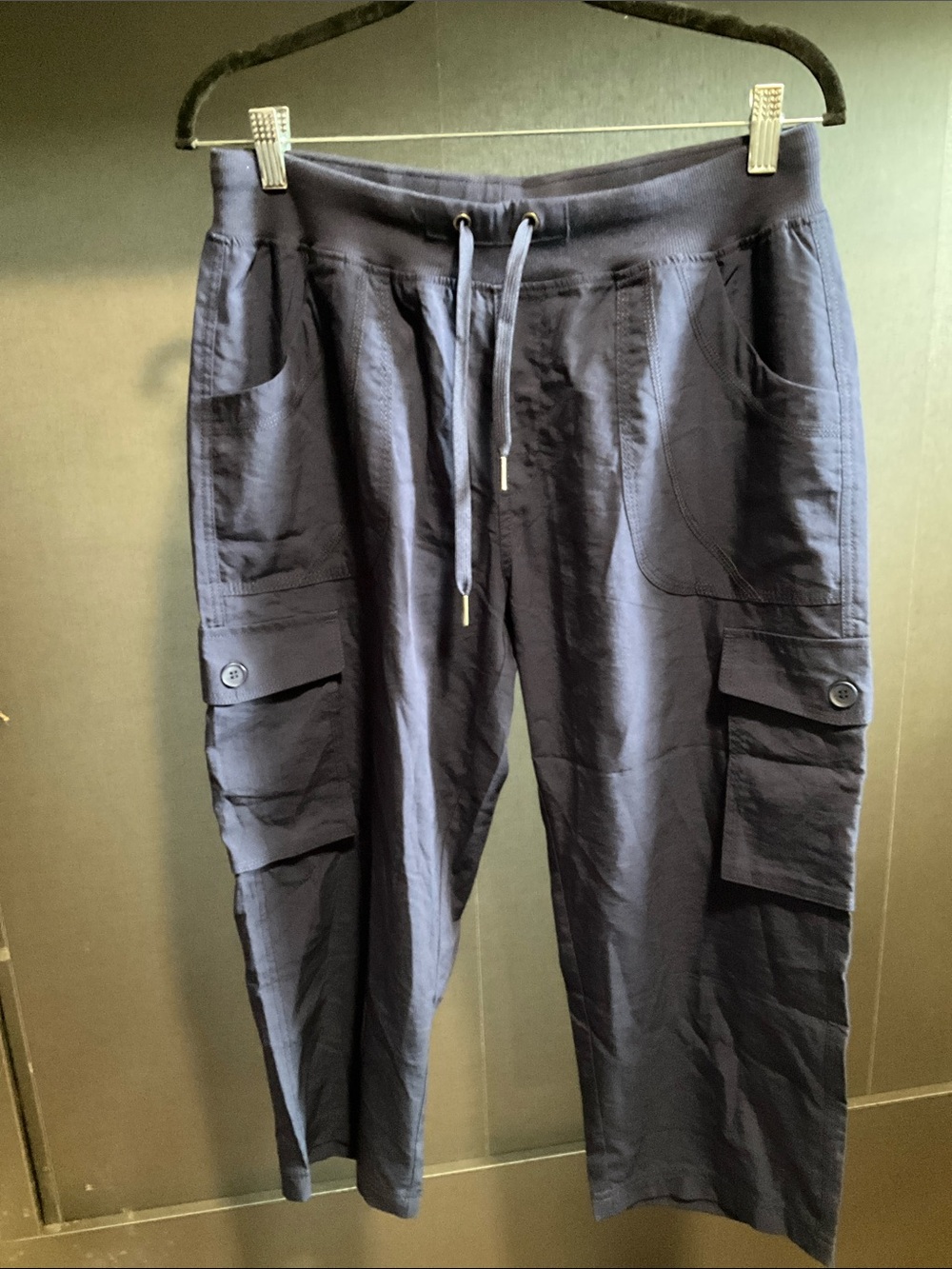 TR outdoor sports large, navy cargo capris